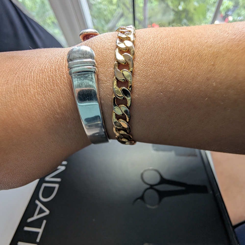 Elegant Gold Bracelet